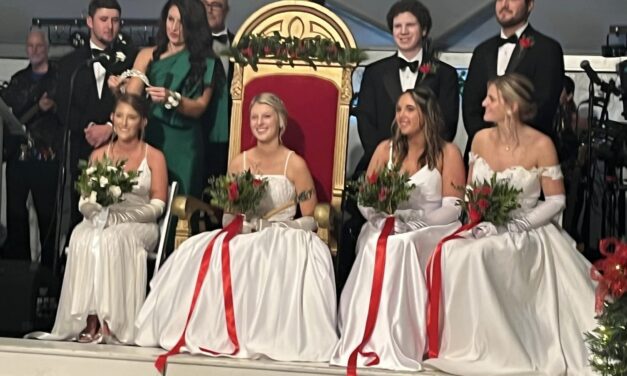 New Queen Crowned at 127th Holly Ball