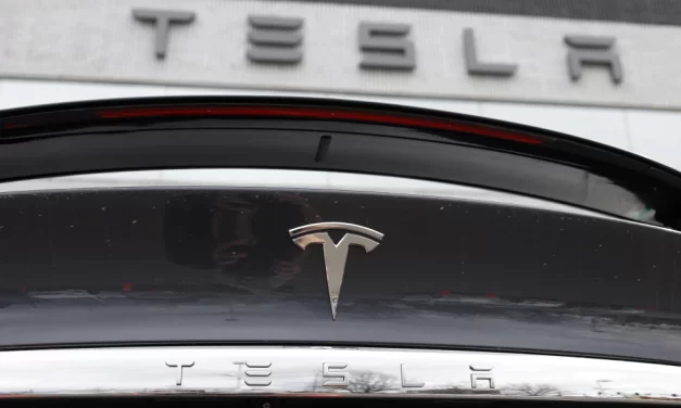 Virginia sheriff’s office says Tesla was running on Autopilot moments before tractor-trailer crash