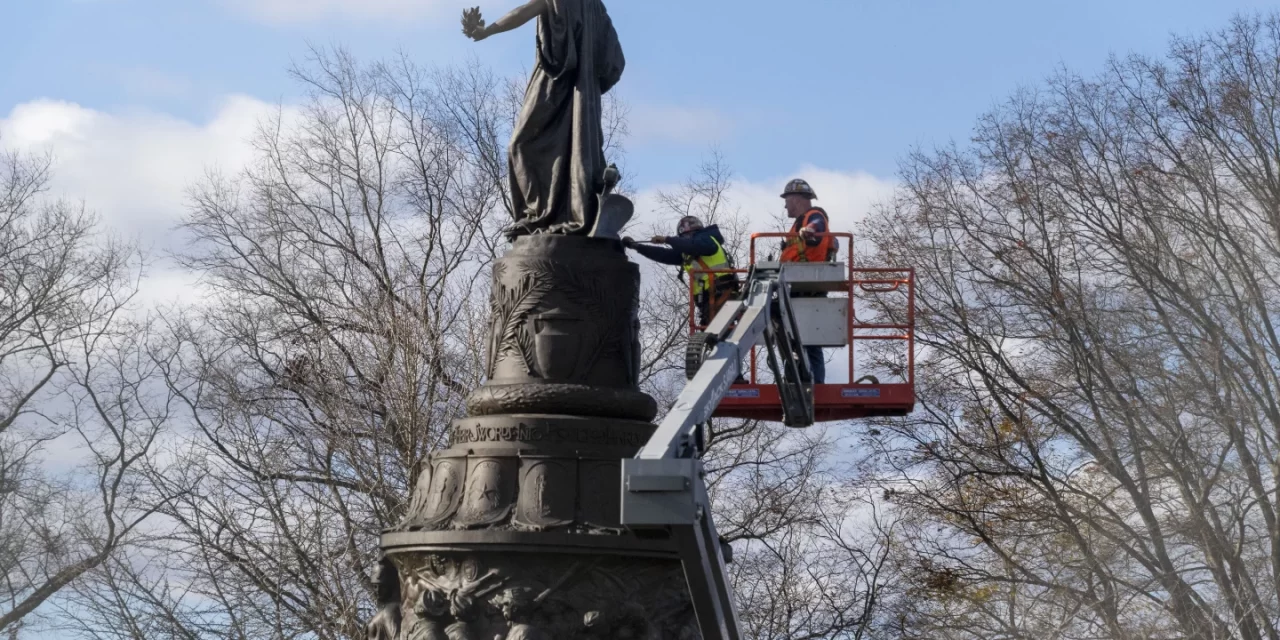 Judge issues order keeping Confederate memorial at Arlington Cemetery for now