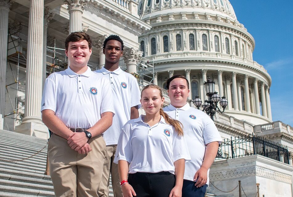 Local Students Represent Rappahannock Electric Cooperative during D.C. Youth Tour