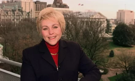 Roxane Gilmore, former first lady of Virginia, dies at age 70