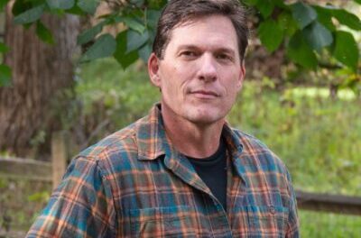 Former Navy pilot seeks to challenge Wittman