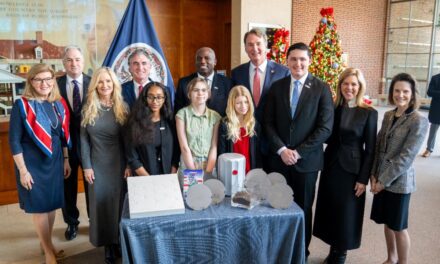 Governor Glenn Youngkin and First Lady Suzanne S. Youngkin, alongside UK Leadership, Present a ‘Twin’ Time Capsule to the US Department of the Interior in Celebration of America’s 250th Anniversary