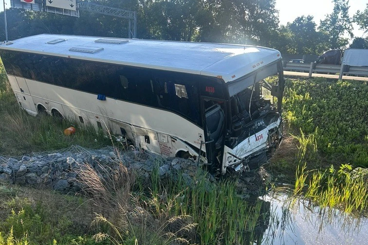 Bus driver in fatal Virginia crash had previous speeding charges