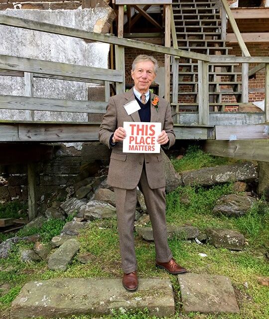 RICHMOND ARCHITECTURAL HISTORIAN RECEIVES MEDAL