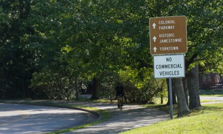 TOURISM SIGNS POINT TRAVELERS IN THE RIGHT DIRECTION